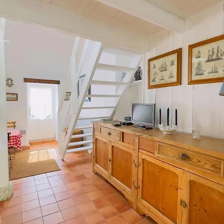 Villa Petite Maison De Village Avec étage