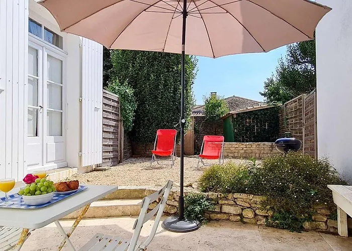 Petite Maison De Village Avec étage Villa *